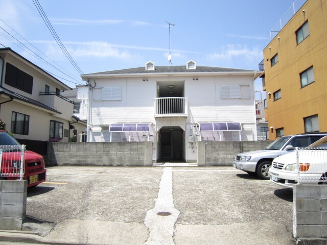 物件外観写真5　(駐車場)