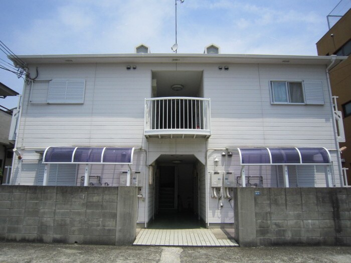 物件外観写真6　(エントランス部分)