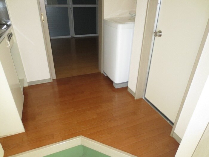 物件内観写真17　(廊下)