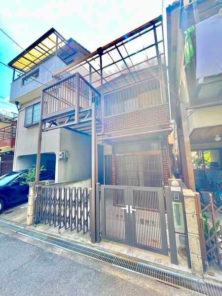 布市貸家外観写真