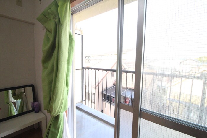 物件内観写真17　(室内からの展望)