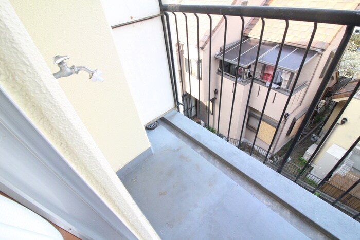 物件内観写真18　(洗濯機置場)