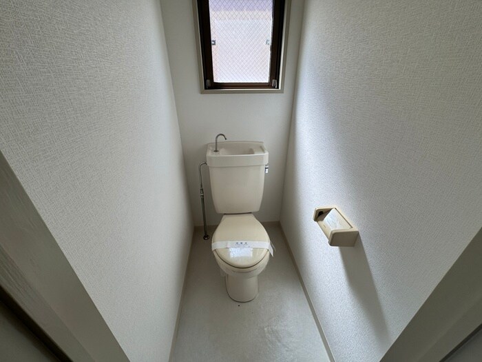 物件内観写真11　(トイレ)