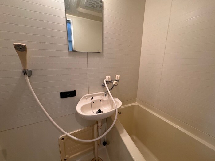 物件内観写真12　(洗面)