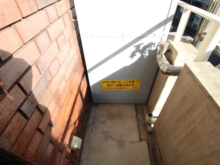 物件内観写真13　(洗濯機置場)