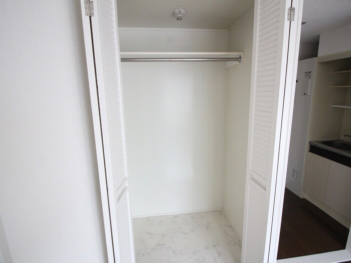 物件内観写真15　(収納)