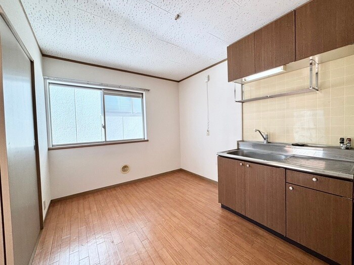 物件内観写真9　(居室)