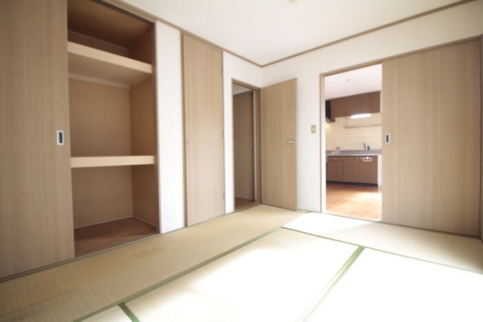 物件内観写真13　(居室)