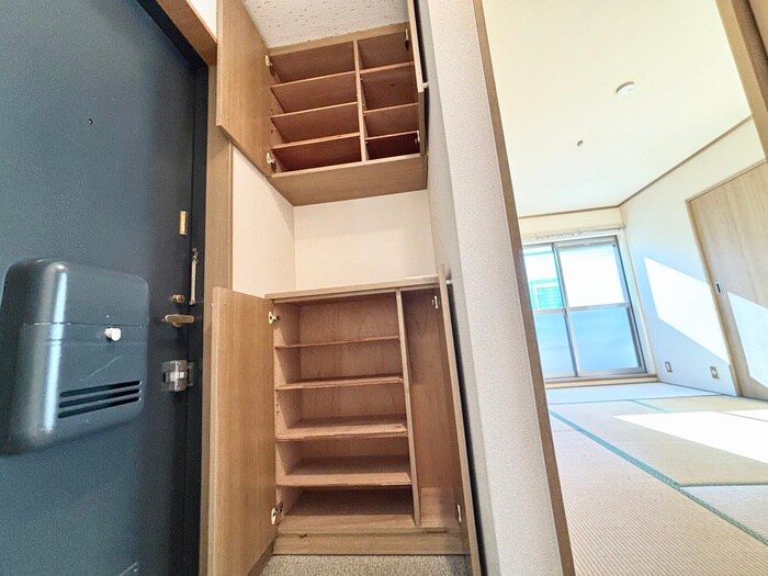 物件内観写真16　(靴箱)