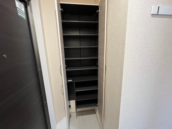 物件内観写真15　(靴箱)