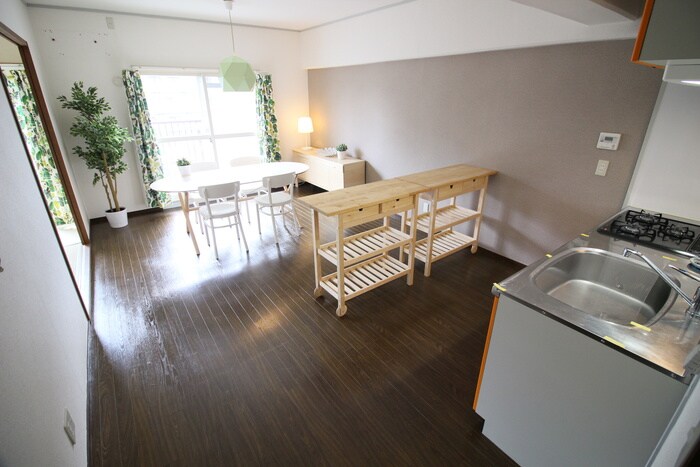 物件内観写真9　(居室)