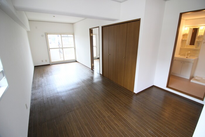 物件内観写真9　(居室)