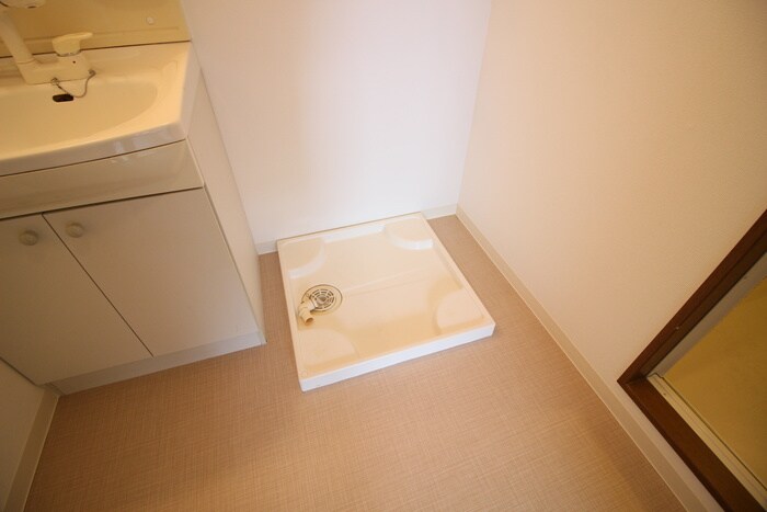 物件内観写真19　(洗濯機置場)