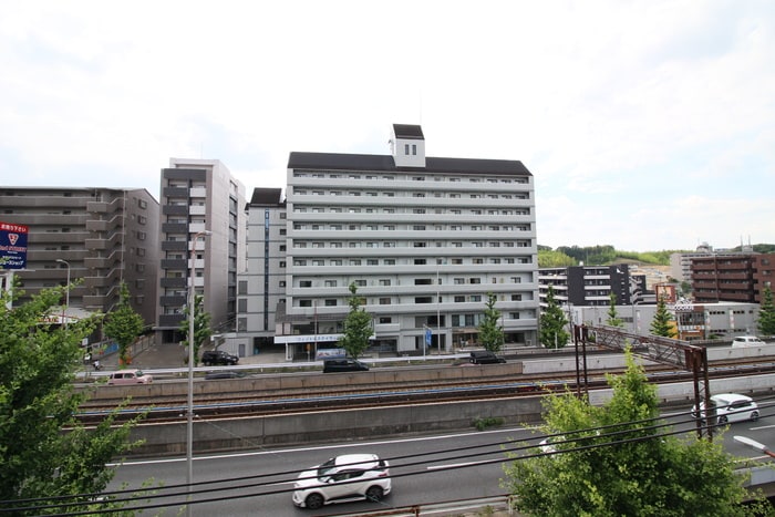 物件内観写真21　(室内からの展望)