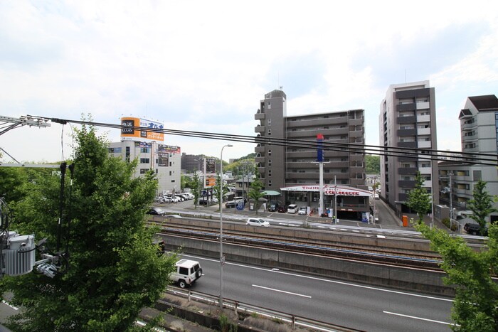 物件内観写真22　(室内からの展望)