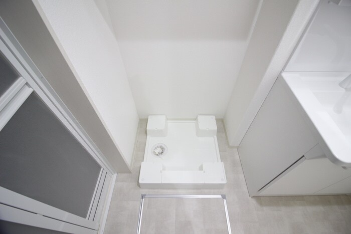 物件内観写真11　(洗濯機置場)