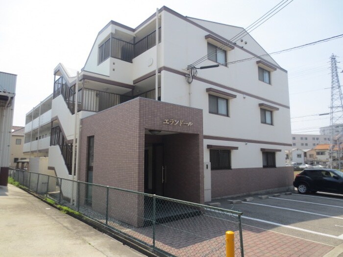 物件外観写真6　(エントランス部分)