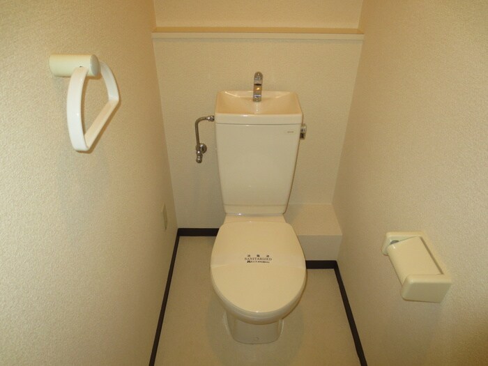 物件内観写真12　(トイレ)