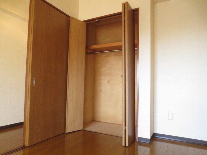 物件内観写真13　(収納)