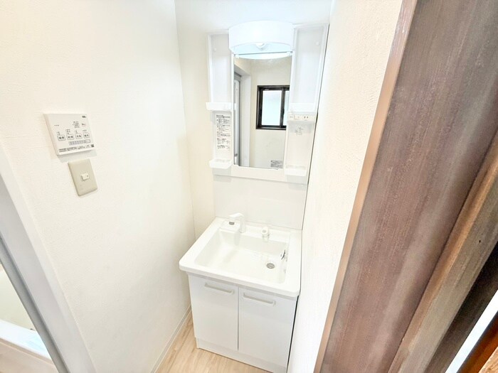 物件内観写真16　(洗面)