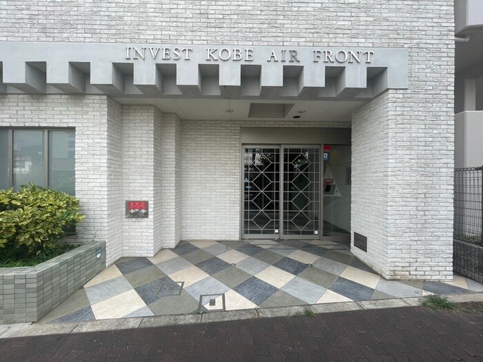 物件外観写真3　(エントランス部分)