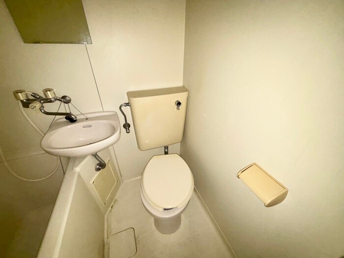 物件内観写真16　(トイレ)