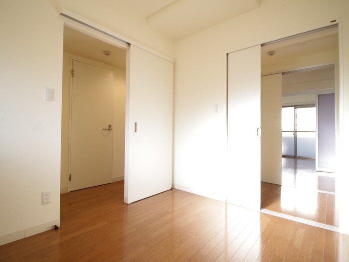 物件内観写真12　(居室)