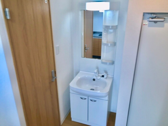 物件内観写真9　(洗面)