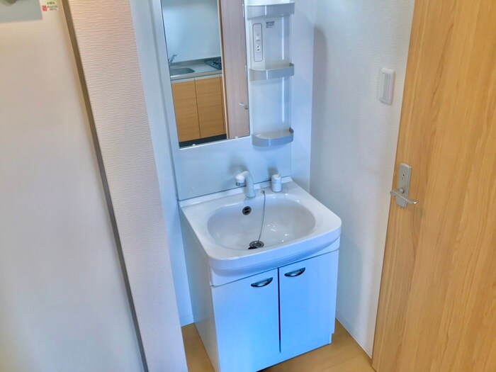 物件内観写真11　(洗面)