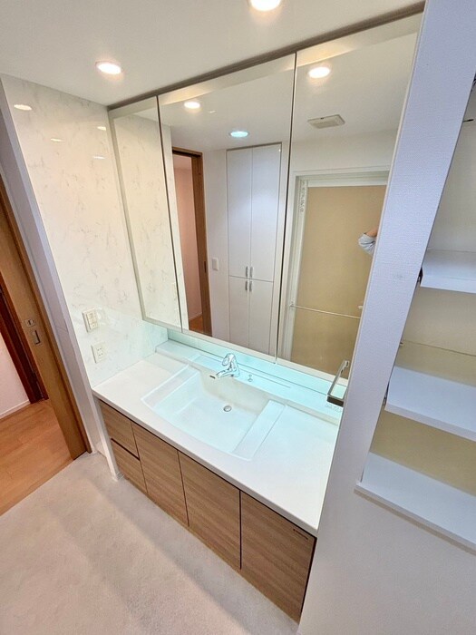 物件内観写真10　(洗面)