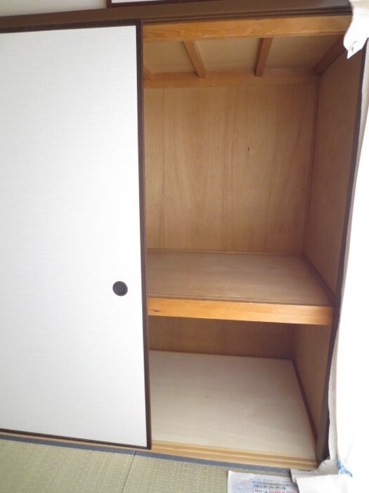 物件内観写真12　(収納)