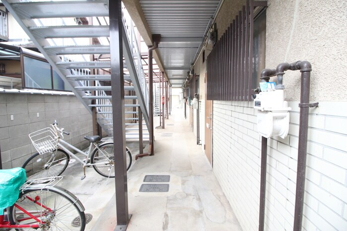 物件外観写真6　(駐輪場)