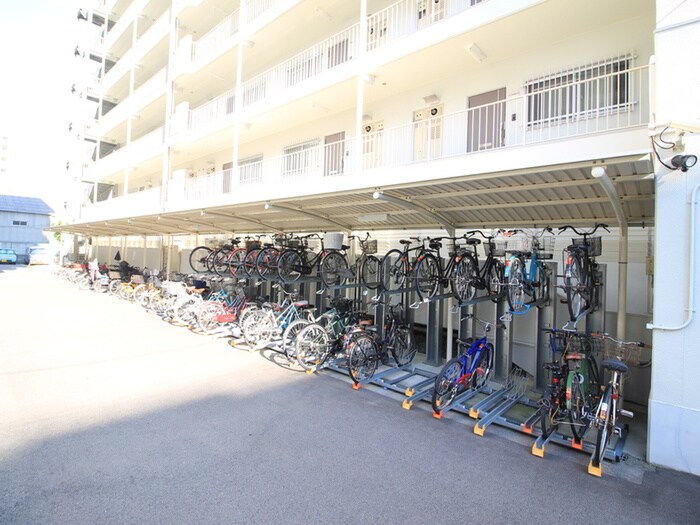 物件外観写真6　(駐輪場)
