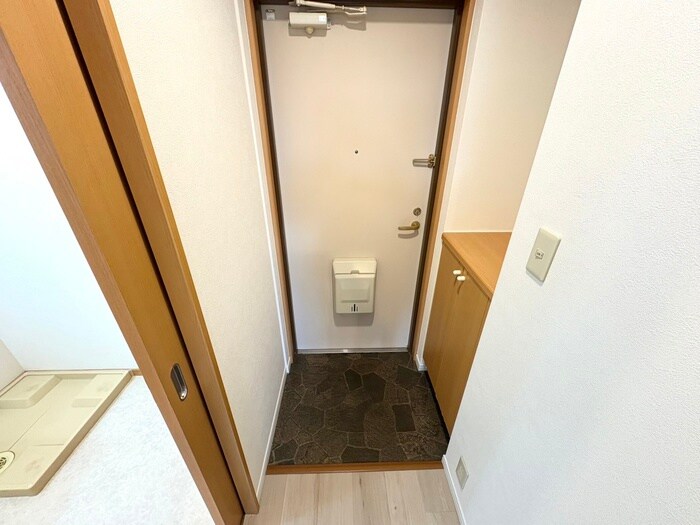 物件内観写真14　(玄関)