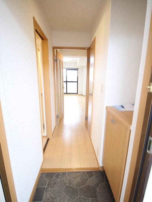 物件内観写真15　(玄関)