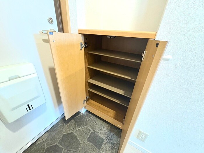 物件内観写真16　(靴箱)