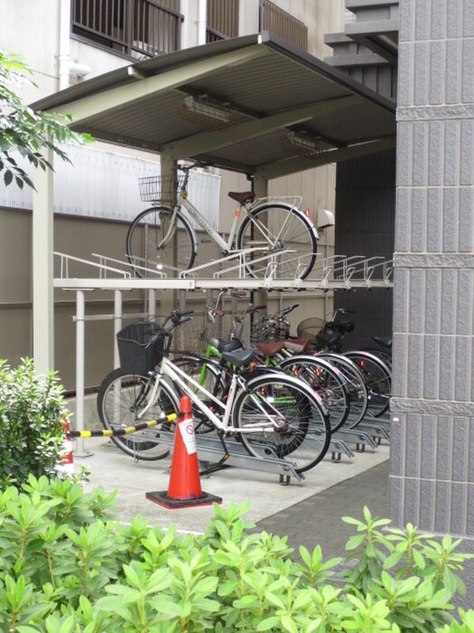 物件外観写真3　(駐輪場)