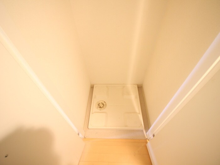 物件内観写真18　(洗濯機置場)