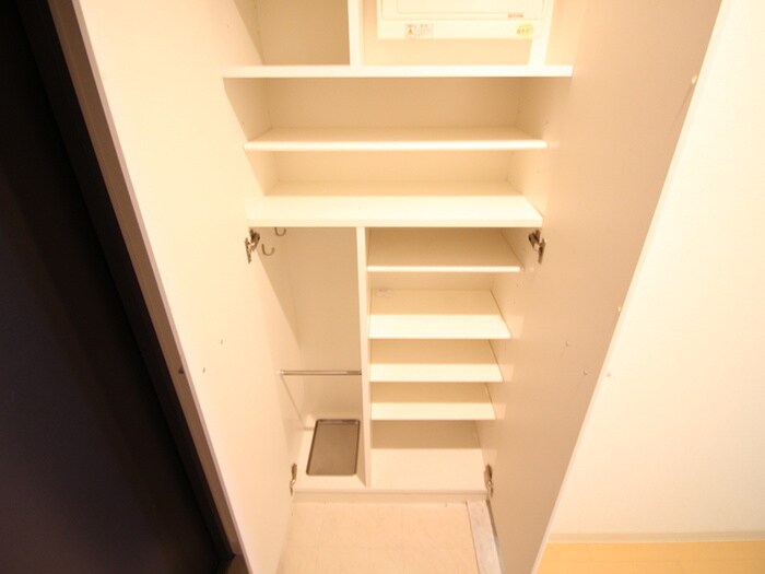 物件内観写真19　(靴箱)