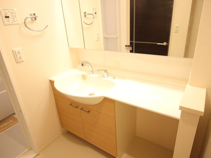 物件内観写真9　(洗面)