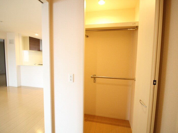 物件内観写真21　(収納)