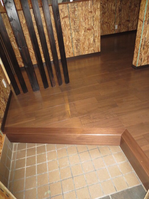 物件内観写真16　(玄関)