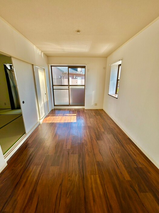 物件内観写真9　(居室)