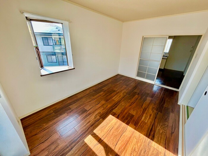 物件内観写真10　(居室)