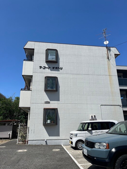 物件外観写真3　(外観写真)