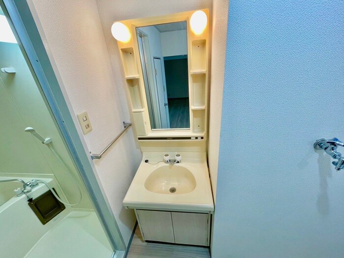 物件内観写真11　(洗面)