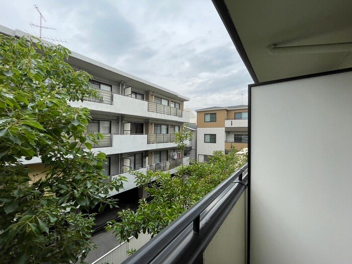 物件内観写真18　(室内からの展望)