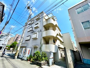 三恵ビル外観写真