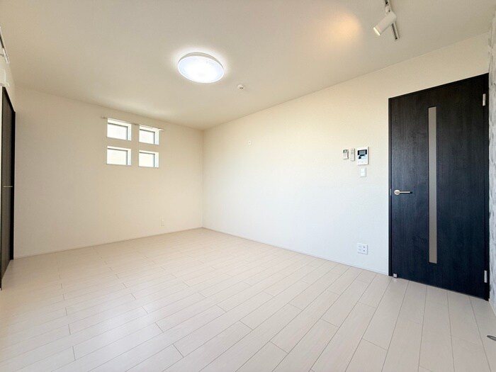 物件内観写真14　(居室)