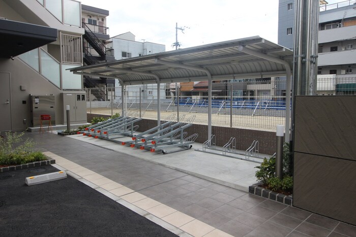 物件外観写真4　(駐輪場)